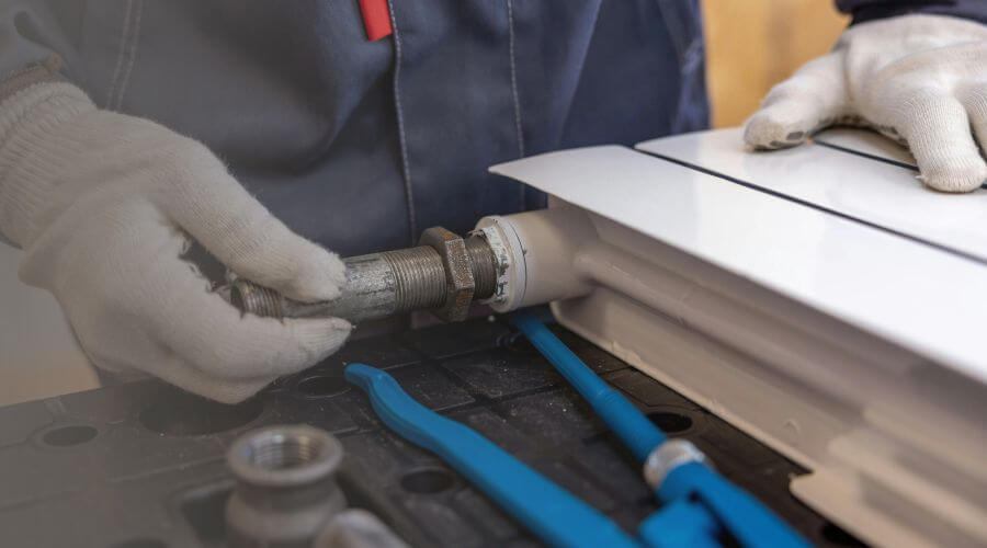 Professional water heater repair services in Knickerbocker, TX